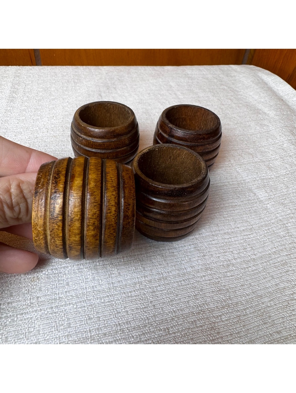 Vintage Dark Wood Napkin Rings Set Of 4 Three Ridge Rustic Table Decor - Picture 2 of 6